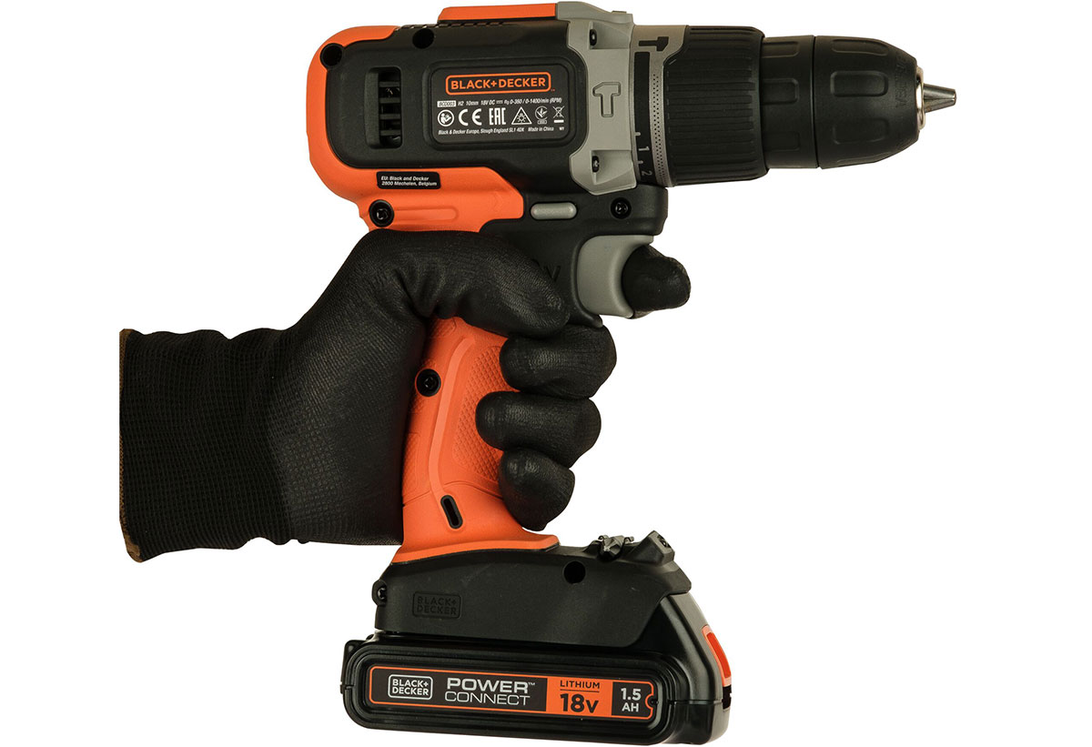 Απεικονίζεται η εργονομική λαβή του εργαλείου και ο λαμπτήρας LED.